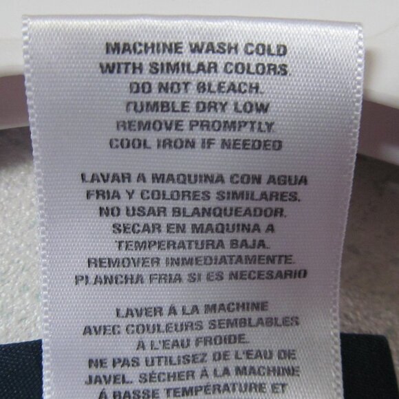 Scrub top winter theme - Picture 10 of 10